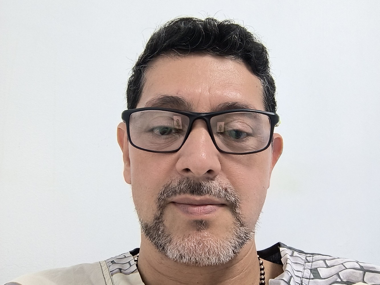 Dr. Oscar Araujo